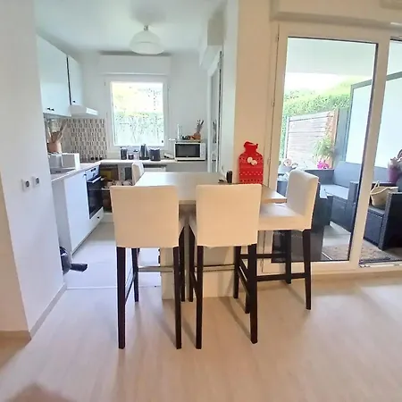 Cosy à Avec Terrasse Et Jardin Caen